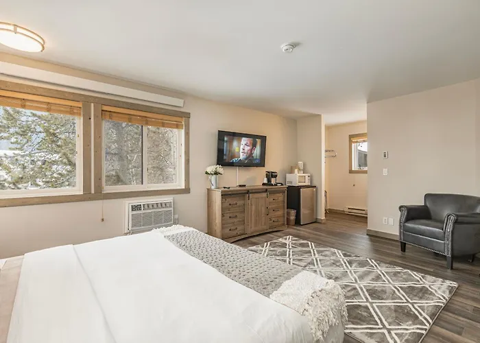 Lodge Miller Park Jackson